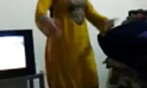Non mature porcone italiane crede che sua moglie possa essere sua amica.
